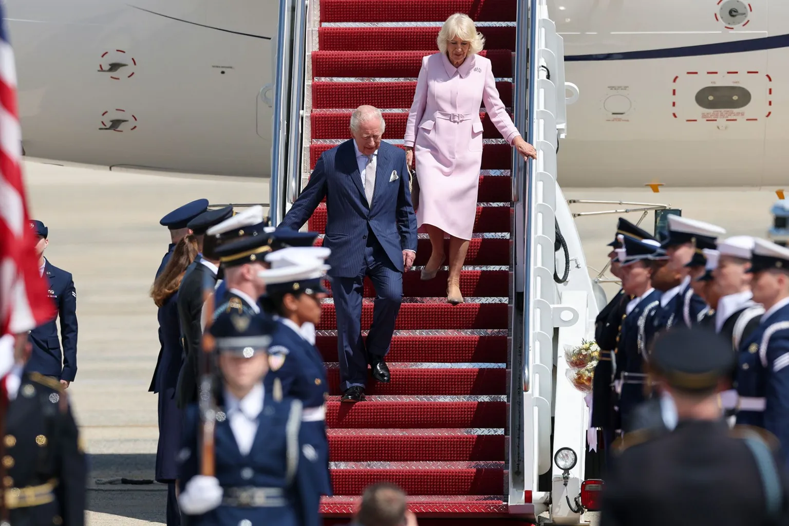 King Charles III and Queen Camila disembark their plane as they arrive on day one of their State Visit to the United States, on April 27, 2026 at Joint Base Andrews, Maryland.