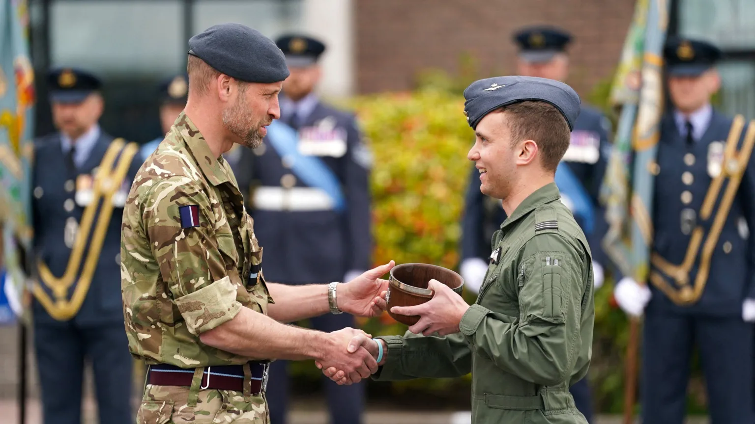  Prince William awarding a flying instructor