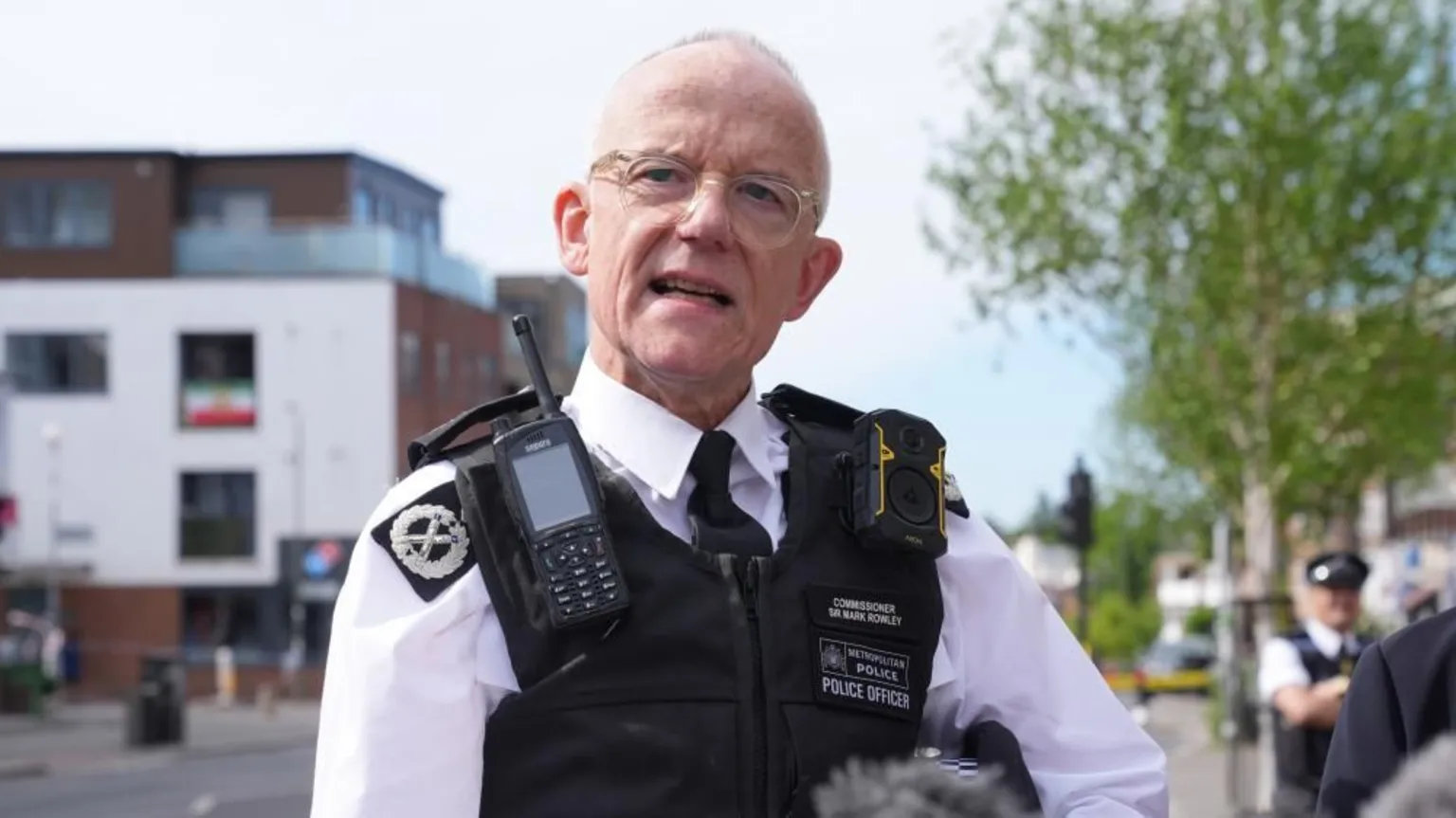  Metropolitan Police commissioner Mark Rowley speaks to media