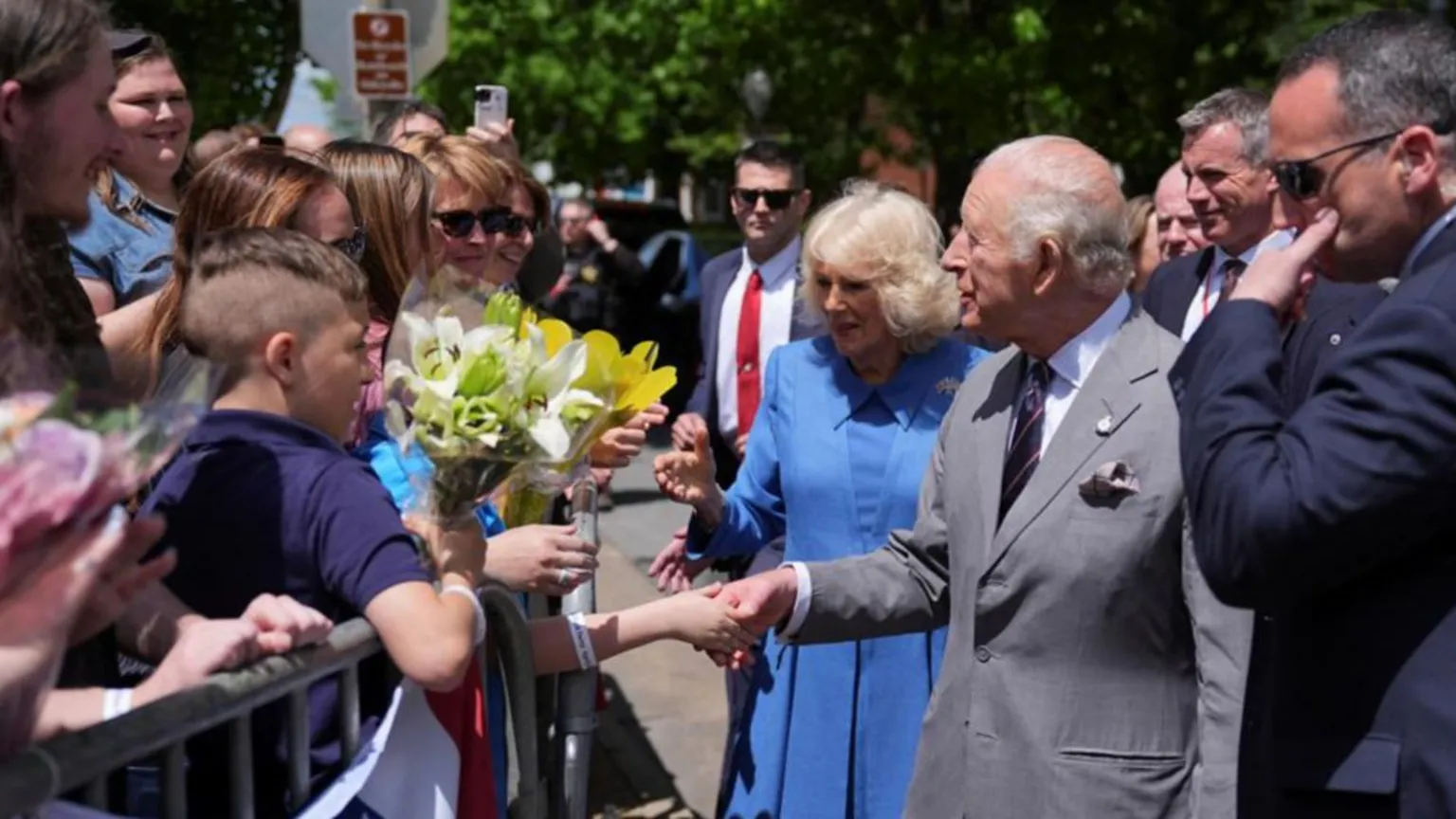  King Charles and Queen Camilla shake hands and greet wellwishers lining a street in the small town of Front Royal in Virginia, on the last day of their state visit to the US
