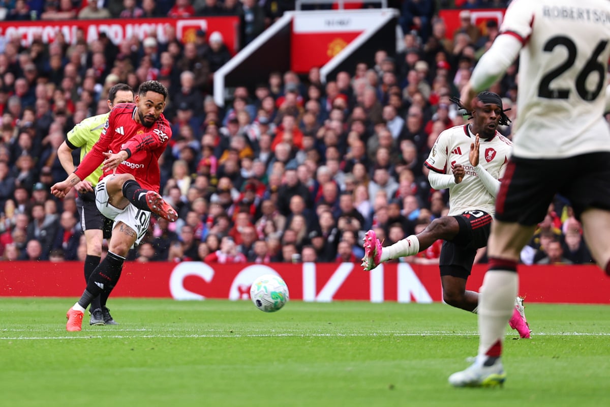 Matheus Cunha scores!