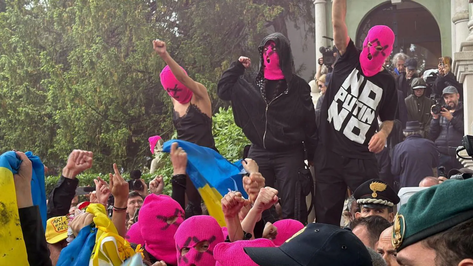 Protesters outside the Russia exhibit at the Venice Biennale 