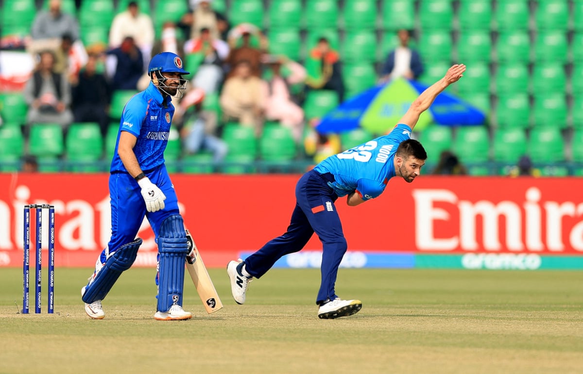 Mark Wood bowling against Afghanistan in Pakistan in a 2025 Champions Trophy match