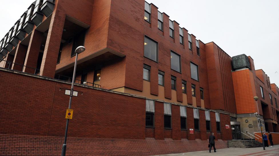 Llys y Goron Leeds