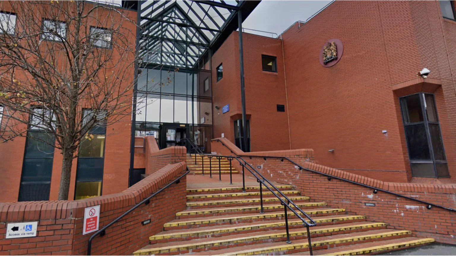 An exterior of Leicester Crown Court.