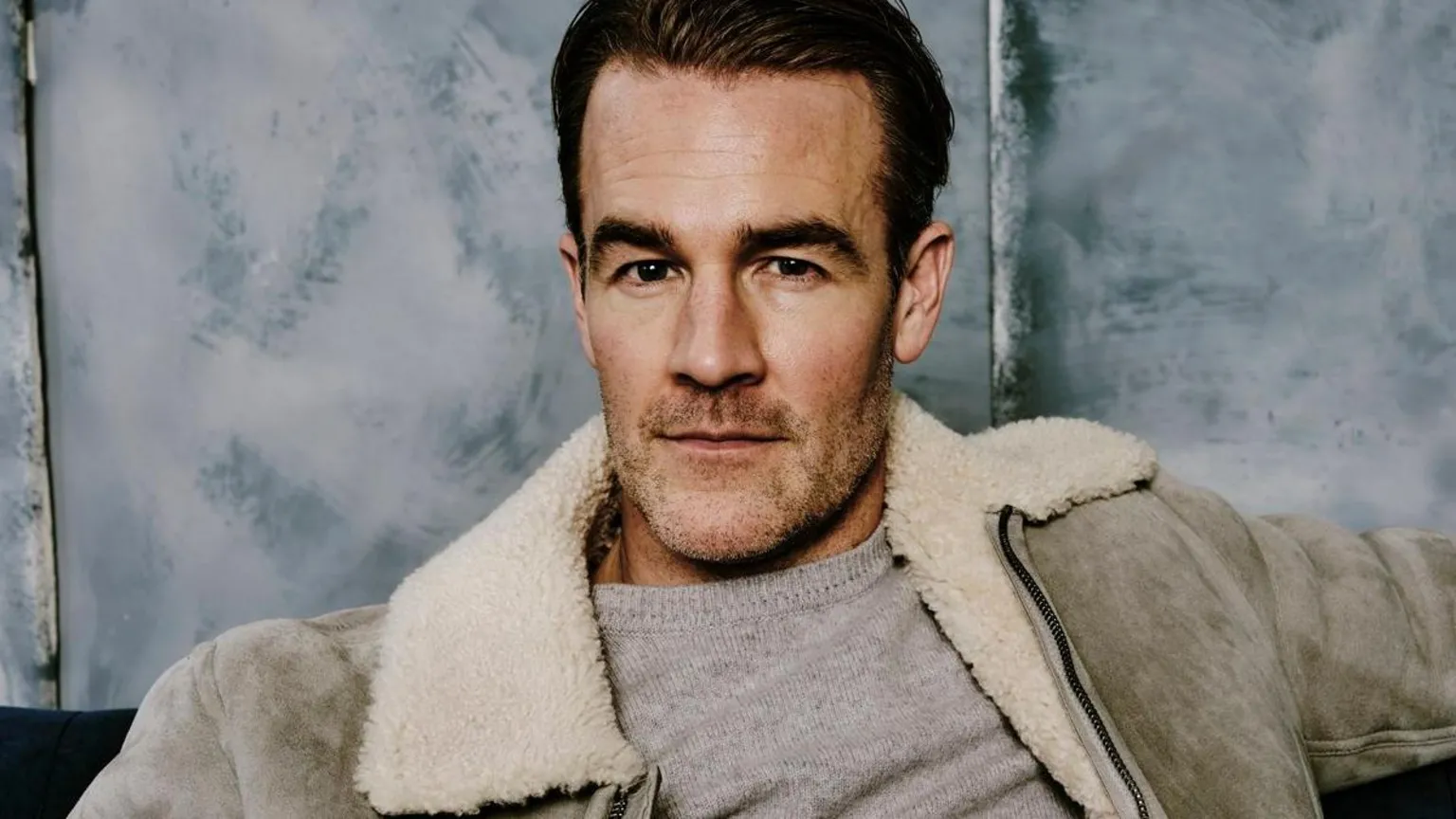  James Van Der Beek pictured in 2020 wearing a grey jacket with a white fur collar