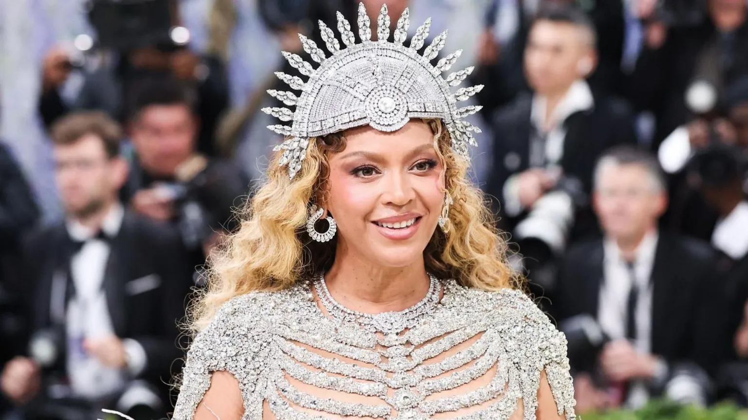 Man Sentenced to Two Years for Stealing Unreleased Beyoncé Music from ...