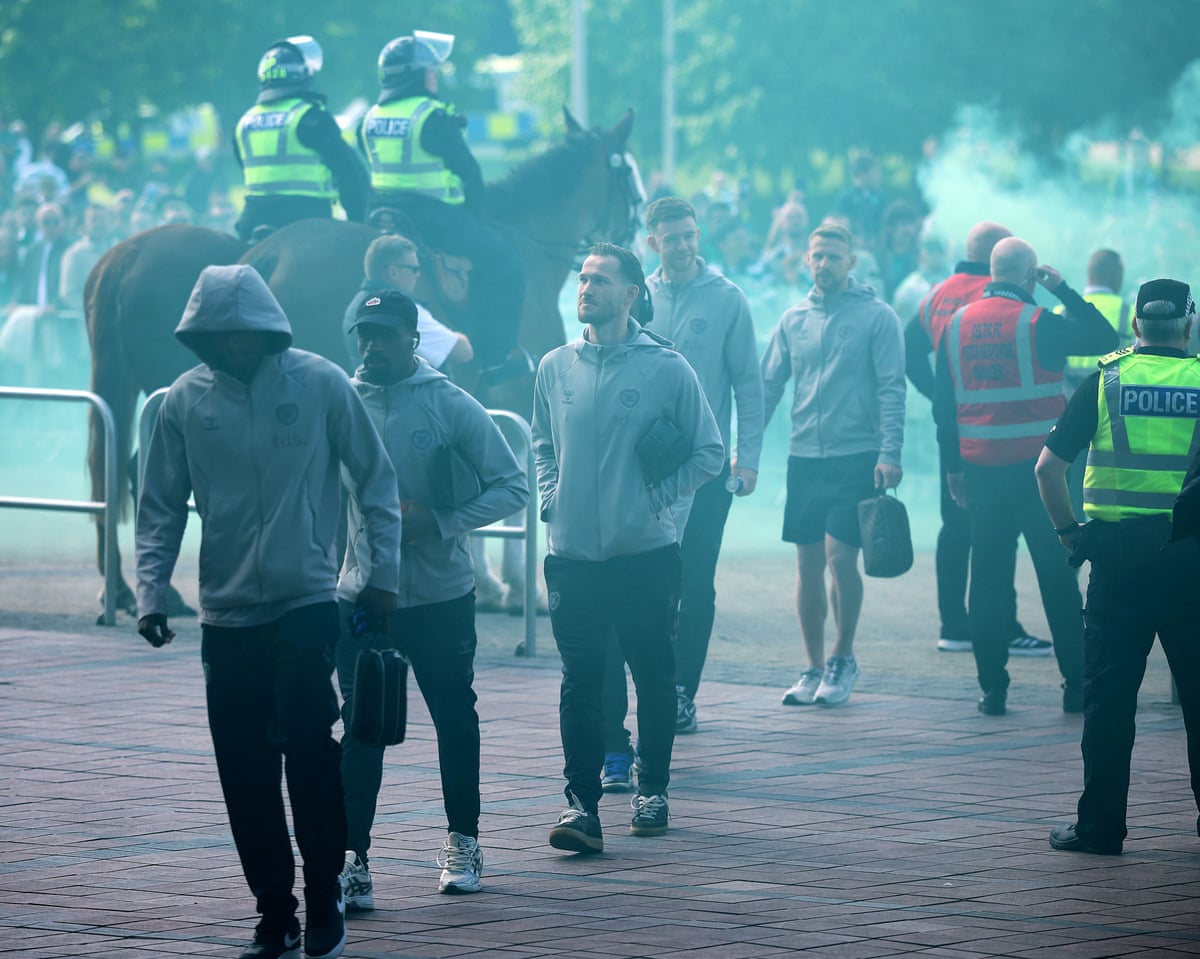 Hearts players arrive at Celtic Park