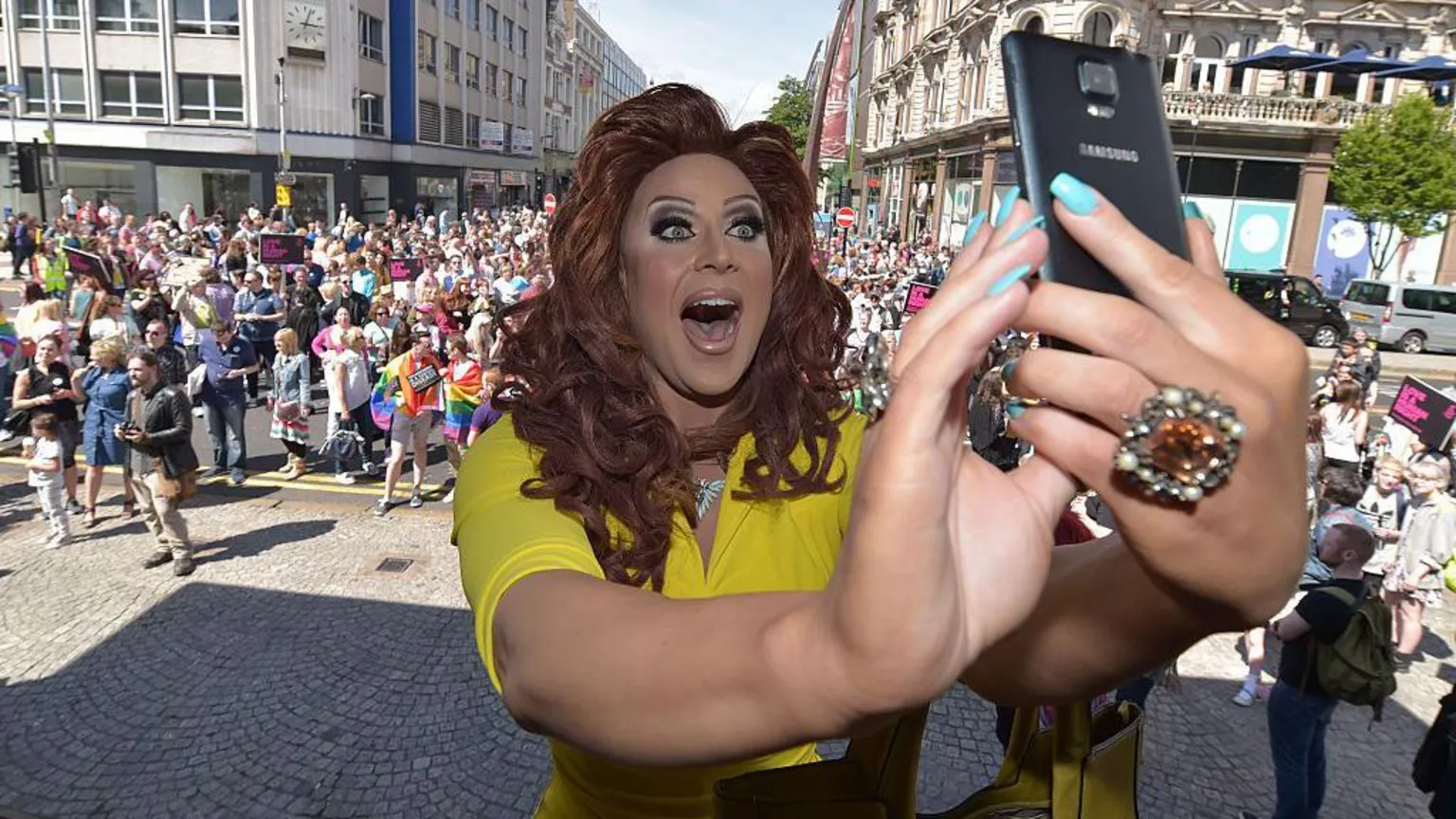 Charles McQuillan/ Lady Portia Di'Monte takes a selfie on June 13, 2015 in Belfast, Northern Ireland