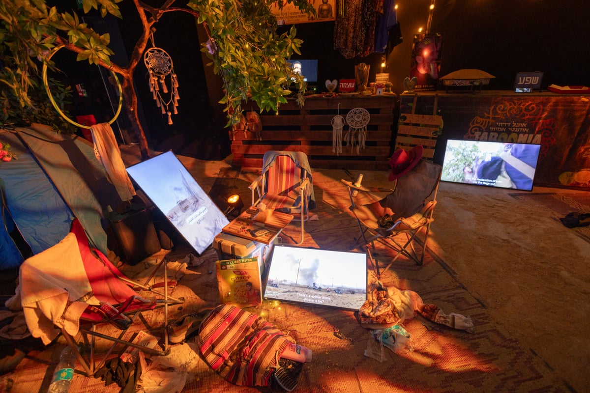 Reconstruction of site including screens, belongings. 