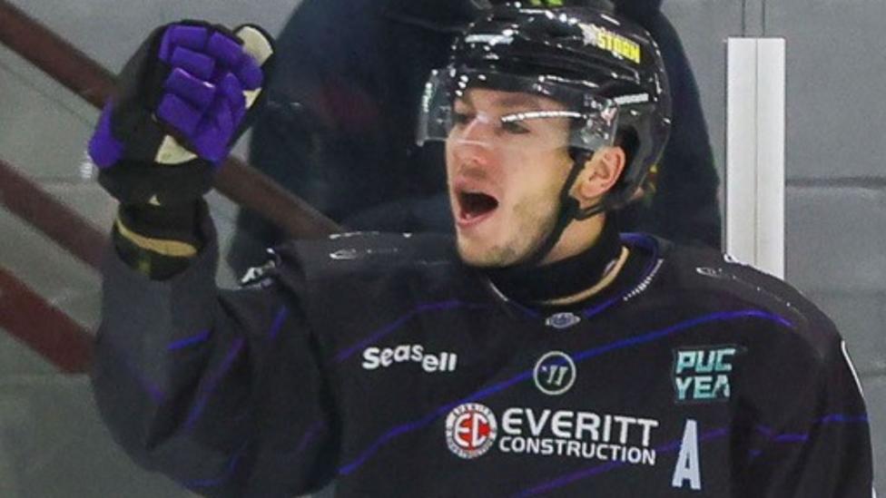 Nick Welsh in action for Manchester Storm
