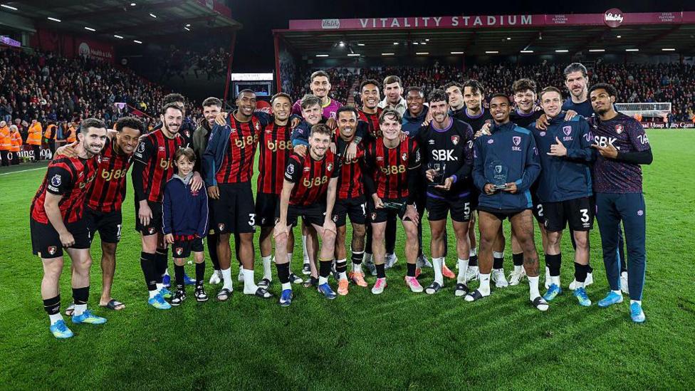 Bournemouth's players having a team photo after drawing with Manchester City