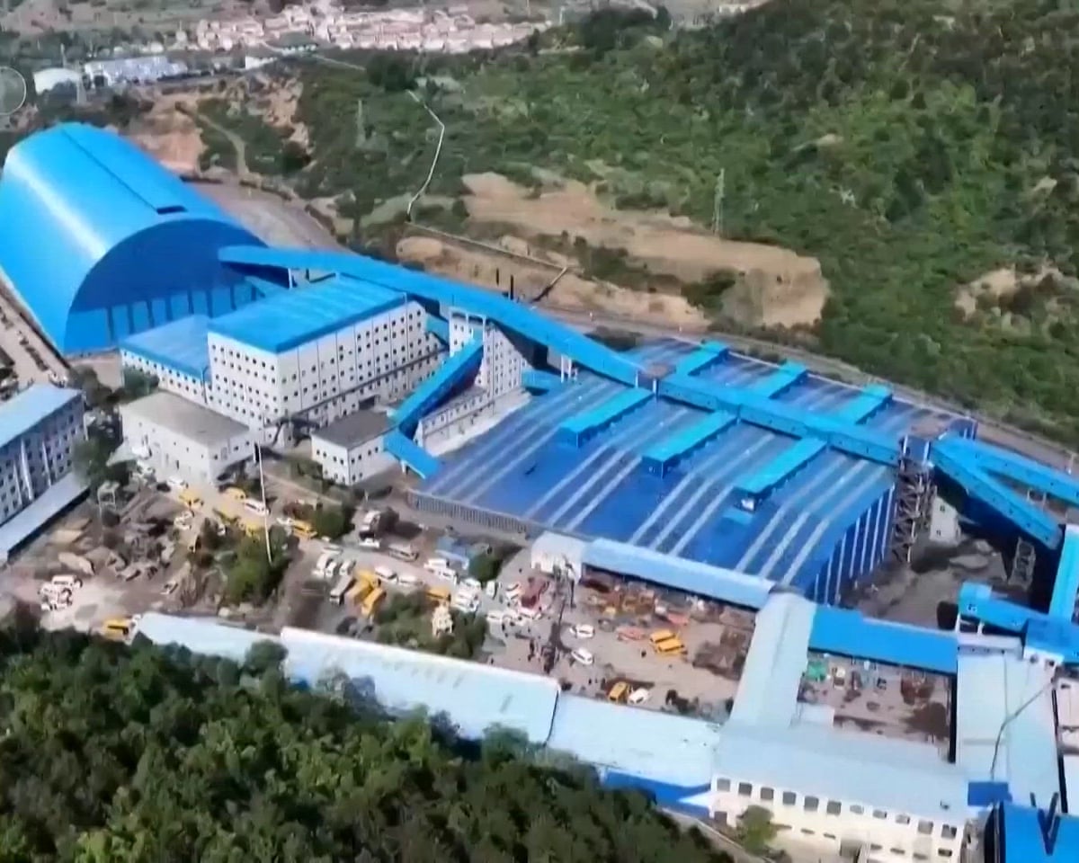 Rescue under way in China after deadly coal mine accident