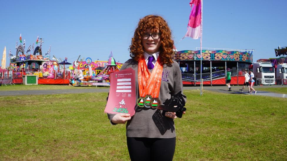 Mae Catrin o Ysgol Bro Hyddgen wedi ennill saith o fedalau yn y cystadlaethau gwaith cartref! Llongyfarchiadau enfawr i Catrin