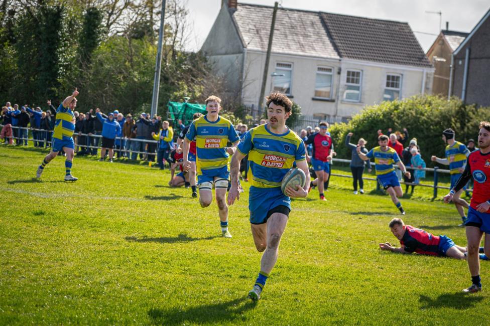 Llwchwr v Aberaeron 