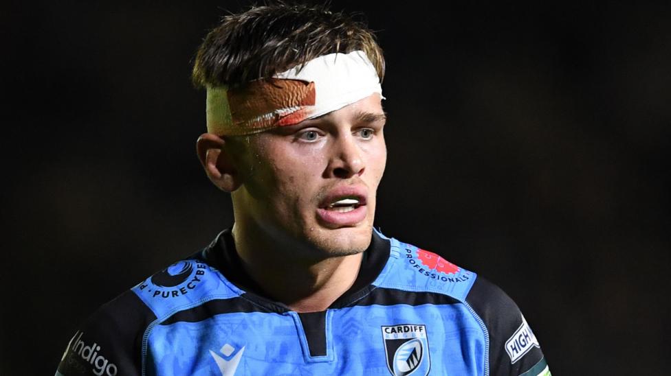 Alex Mann in action for Cardiff