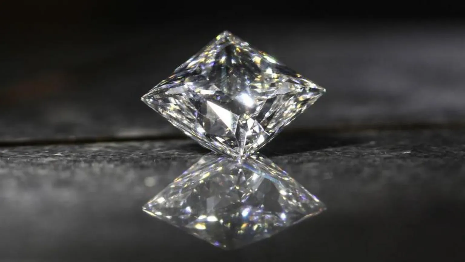  A close-up of a lab-grown diamond