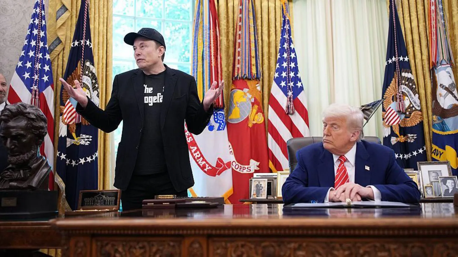  Trump and Musk in the Oval Office