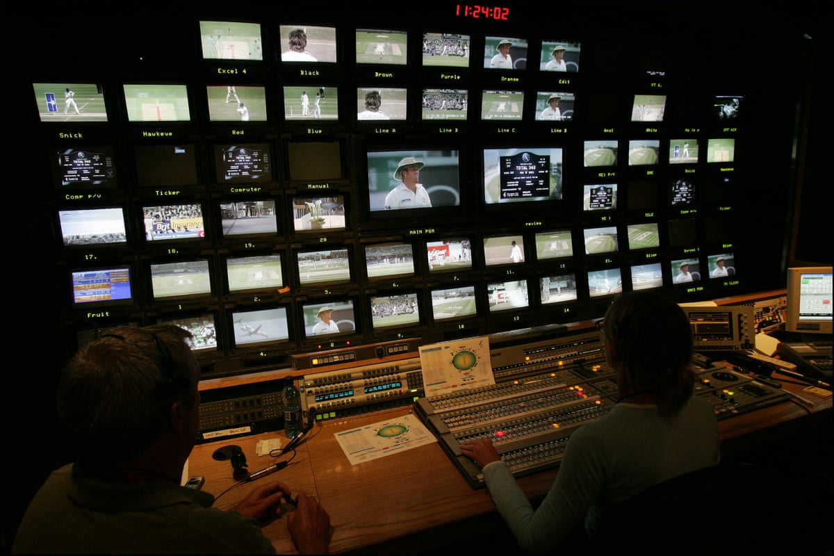 The director’s suite during the fifth Test in 2005.