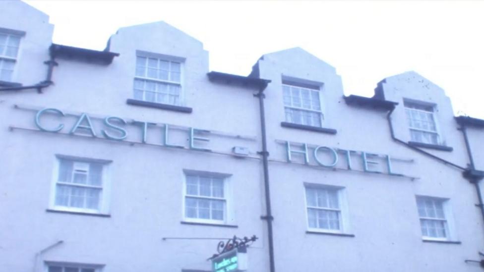 Gwesty y Castle Hotel ym Mangor