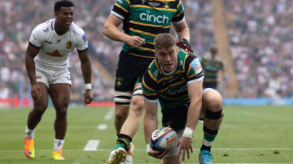 Tommy Freeman's early try for Saints