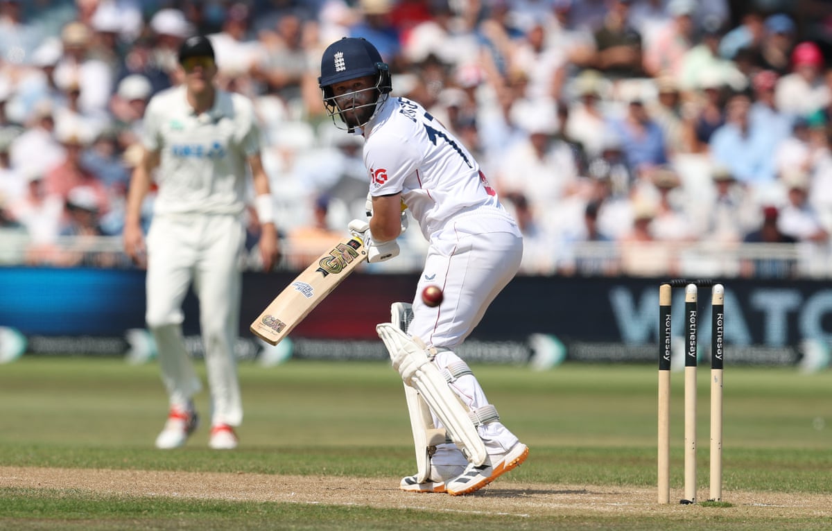 Ben Duckett hits the ball