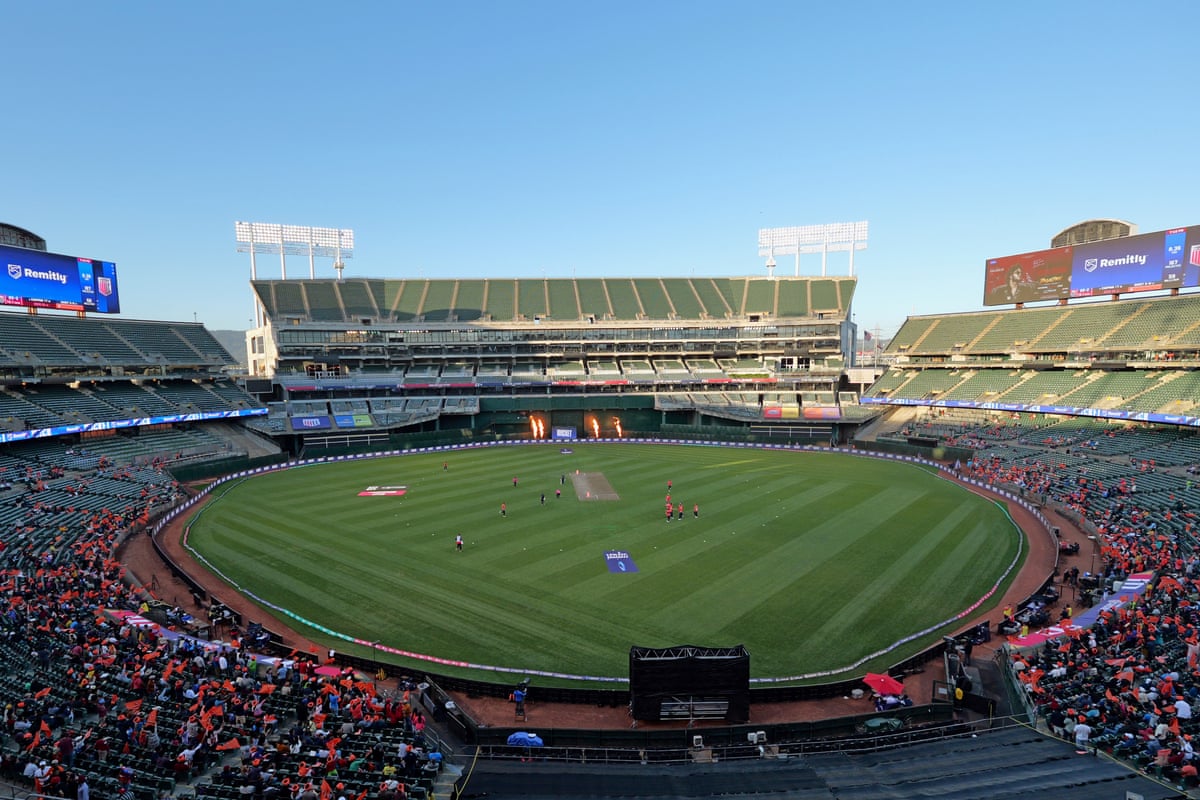 The San Francisco Unicorns take a wicket against the Washington Freedom at the Oakland Coliseum