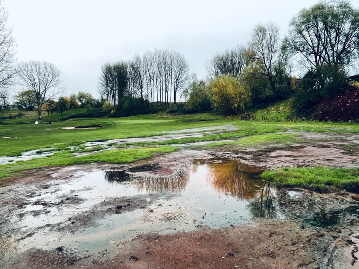 A muddy, discoloured area on the golf course