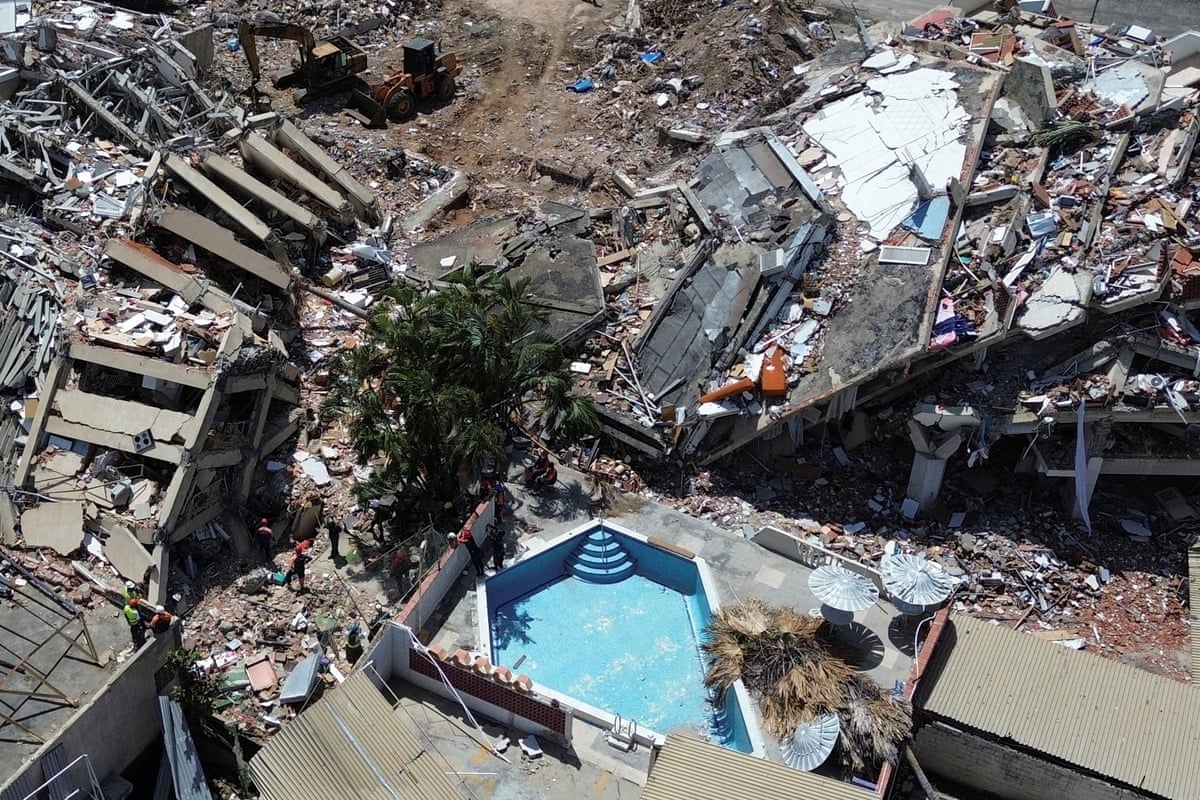 Collapsed buildings in the aftermath of the 24 June earthquakes, in La Guaira, Venezuela.