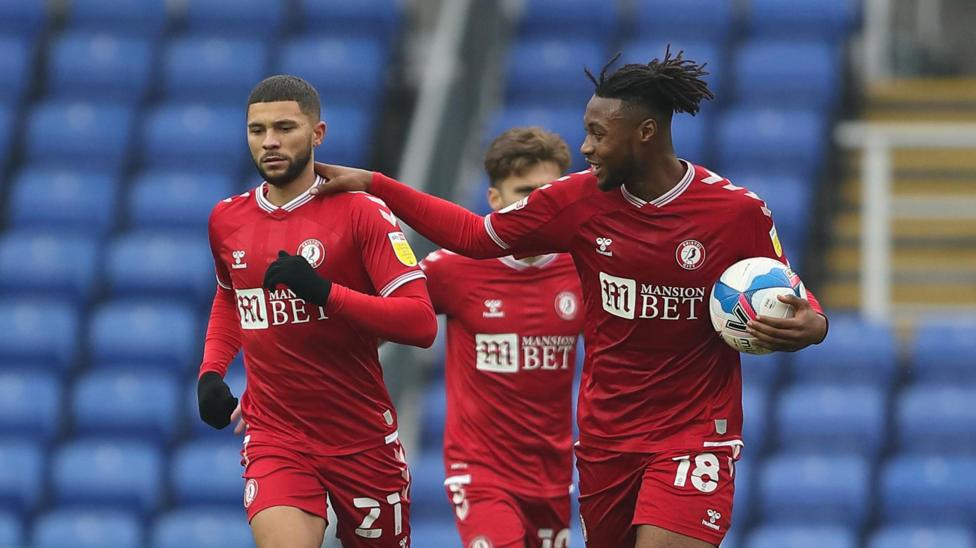 Nahki Wells and Antoine Semenyo playing for Bristol City