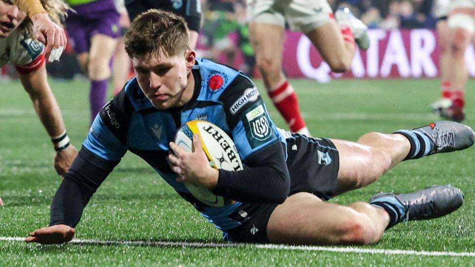 Steffan Emanuel dives over to score for Cardiff at Ulster