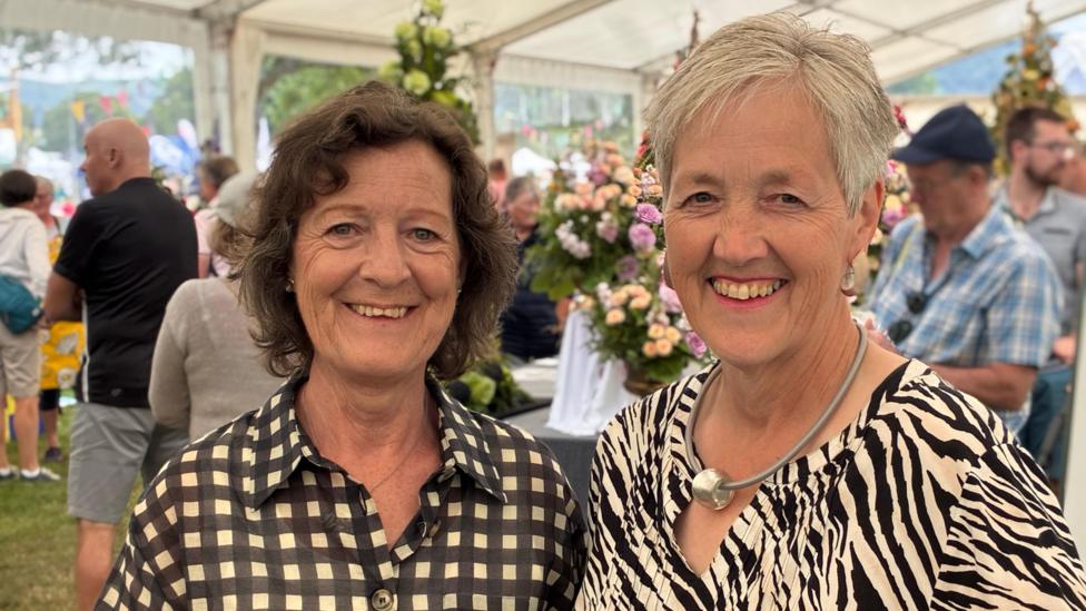 Nerys Jones ac Elinor Edwards