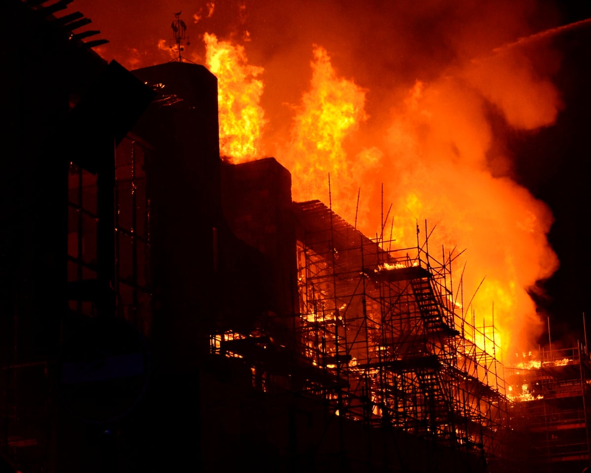 The Mackintosh building on fire in 2018