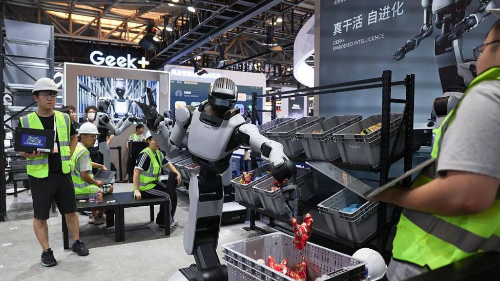 Humanoid robots demonstrate picking and material handling