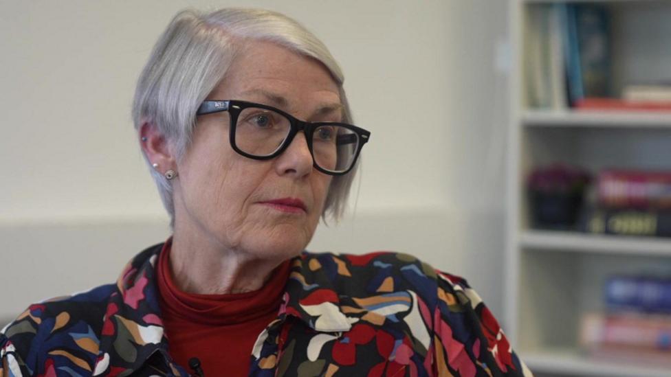 Dr Olwen Williams