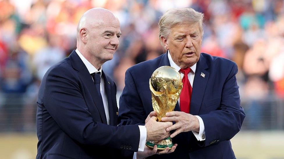 Fifa president Gianni Infantino (left) with US President Donald Trump