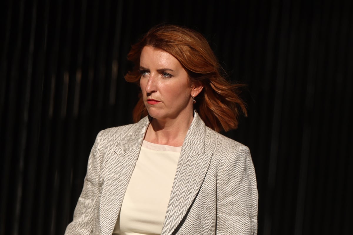 Louise Haigh walking towards 10 Downing Street.