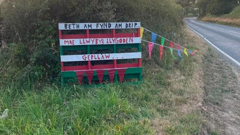 Teyrngedau Ail Symudiad
