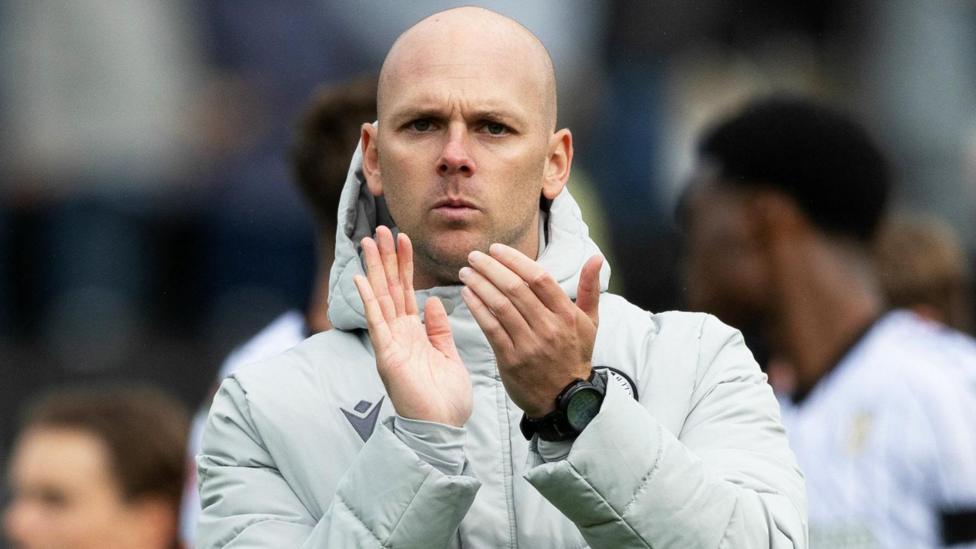 St Mirren manager Craig McLeish