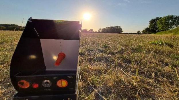 A device made to view the solar eclipse