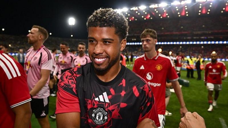 Manchester United signed Brazilian midfielder Andrey Santos from Chelsea for £48m on 13 July