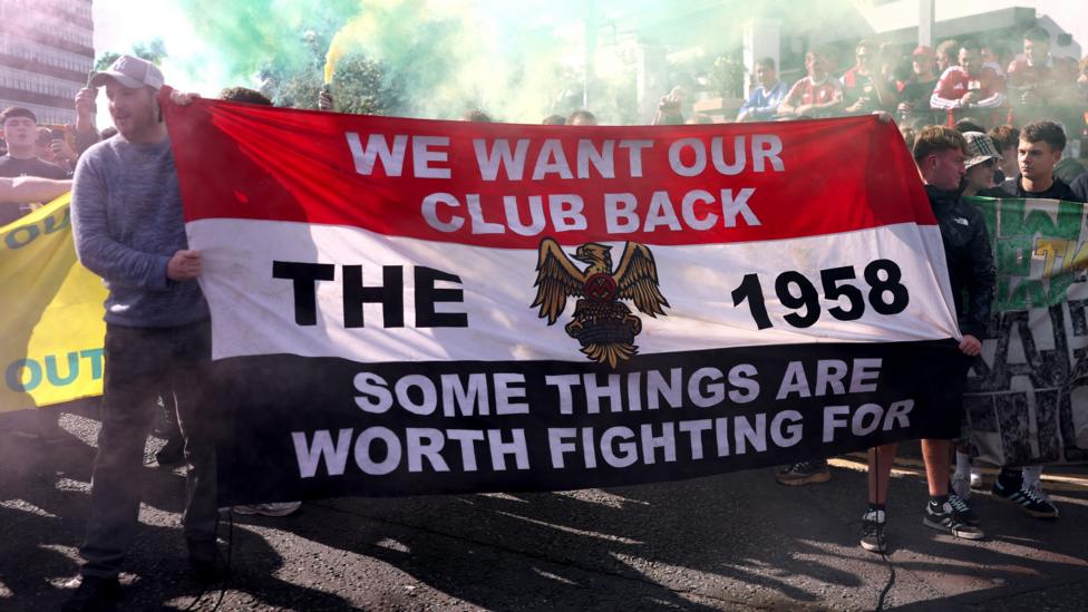 The 1958 Group of Manchester United fans