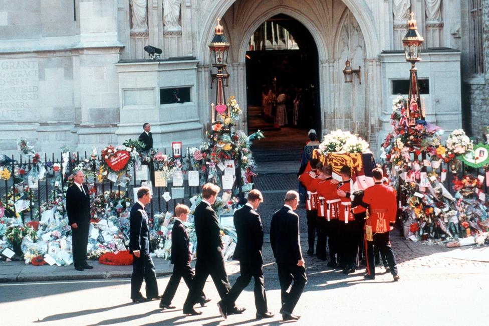 Earl Spencer, Prince William, Prince Harry, Prince Charles and the Duke of Edinburgh follow the coffin to the funeral cortege of Diana, Princess of Wales as it arrives at Westminster Abbey on September 6, 1997 in London, England. 