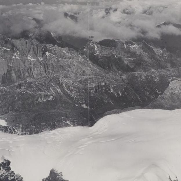 Snow fields from 1936 show a much larger expanse of snow around Puncak Jaya