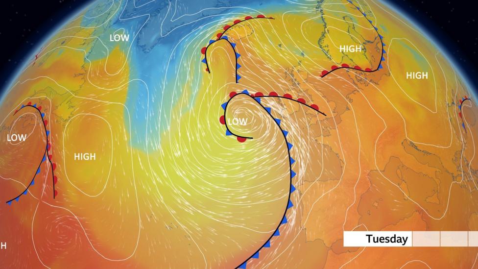 Map of Atlantic with colour scale to show the warmer air being draw up from Iberia and France on southerly winds.