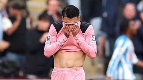 Sunderland midfielder Enzo le Fee